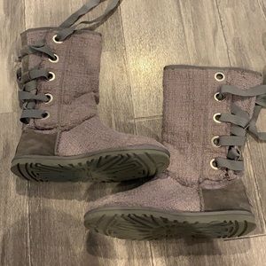Tieback gray UGGs with special material